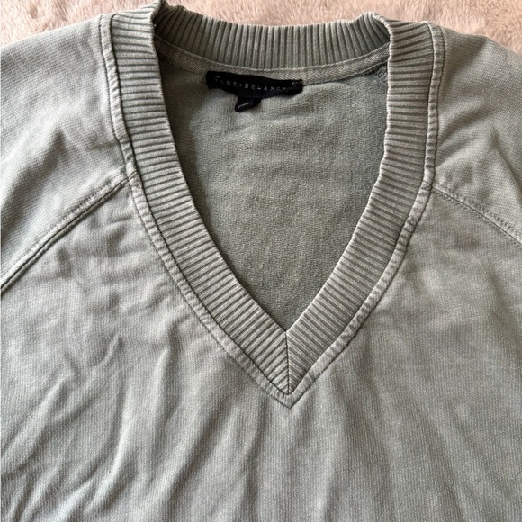 2/$20 ✨Jane and Delancey Washed Out V Neck Sweatshirt Teal Size S - Picture 4 of 6
